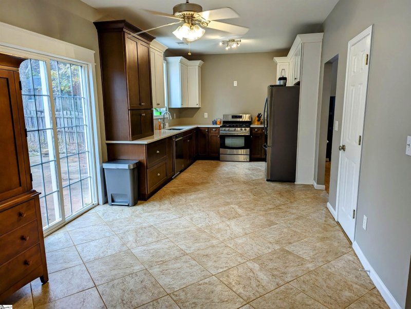 Property image 5 at 22 Stonewater Drive, Simpsonville, SC 29680
