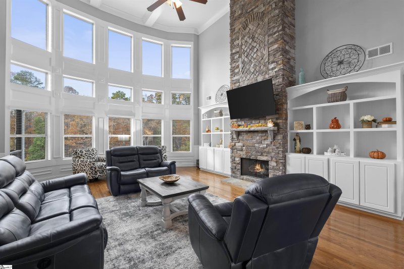 Property image 3 at 116 Lacebark Court, Simpsonville, SC 29680