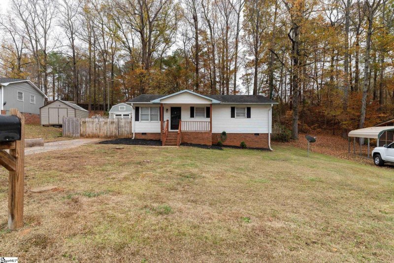 Property image 3 at 36 Kemp Court, Wellford, SC 29385