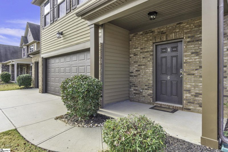 Property image 2 at 6 Windsor Creek Court, Simpsonville, SC 29681