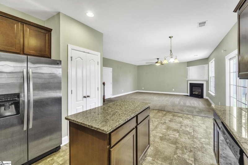 Property image 5 at 6 Windsor Creek Court, Simpsonville, SC 29681