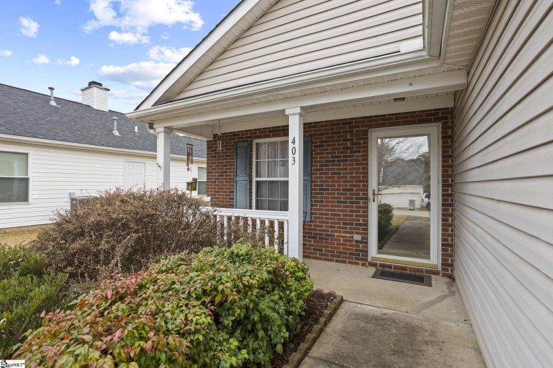 Property image 4 at 403 Hampton Ridge Drive, Greer, SC 29651