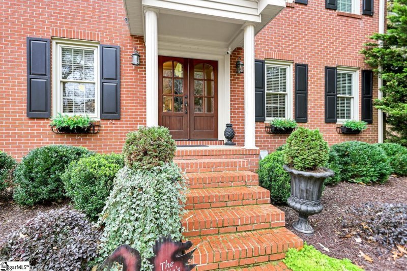 Property image 3 at 107 Williamsburg Drive, Greer, SC 29651