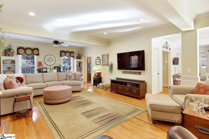 Property image 5 at 107 Williamsburg Drive, Greer, SC 29651