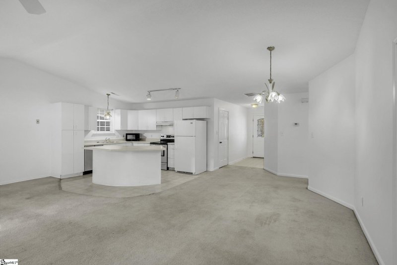 Property image 4 at 142 W Celestial Drive, Greer, SC 29651