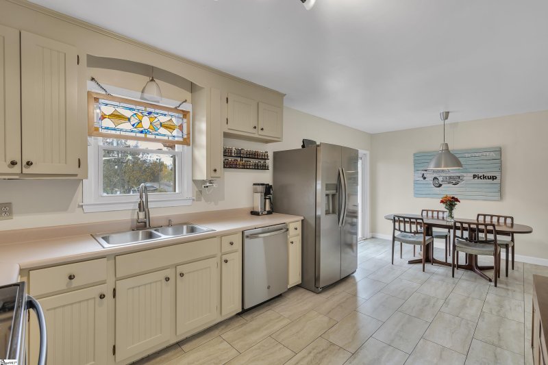 Property image 4 at 111 Leafwood Drive, Taylors, SC 29687