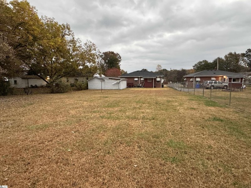 Property image 4 at 110 S Florida Avenue, Greenville, SC 29611