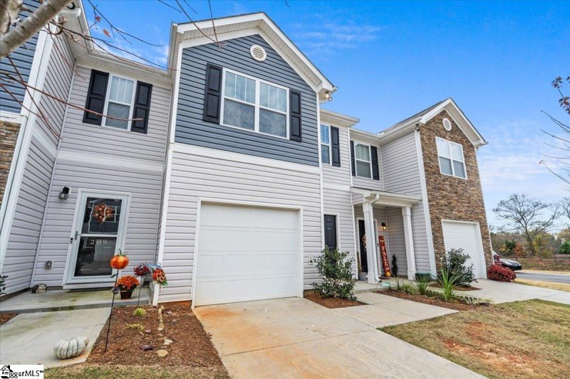 Property image 3 at 211 Northridge Court, Easley, SC 29642