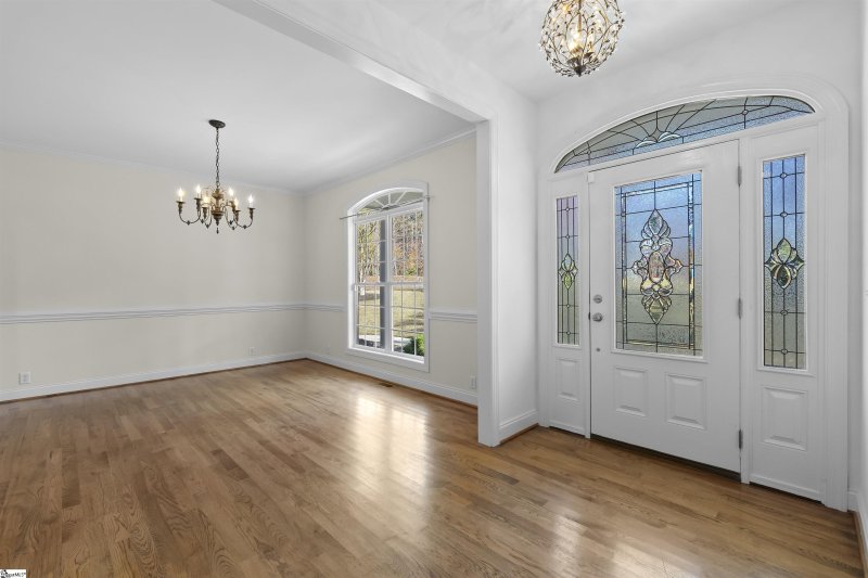 Property image 4 at 201 Winding Oaks Drive, Seneca, SC 29672