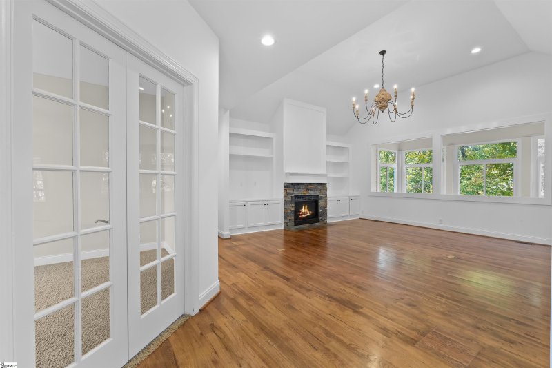 Property image 5 at 201 Winding Oaks Drive, Seneca, SC 29672