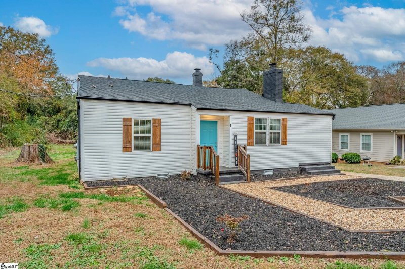 Property image 2 at 1 Mayo Drive, Greenville, SC 29605