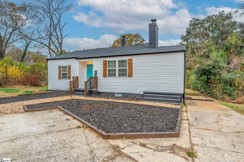 Property image 3 at 1 Mayo Drive, Greenville, SC 29605