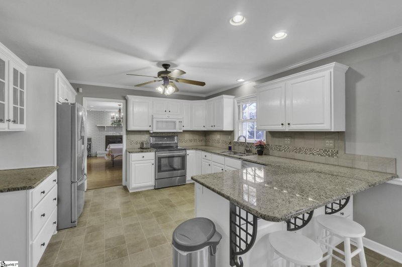 Property image 5 at 125 Swindon Circle, Greenville, SC 29615