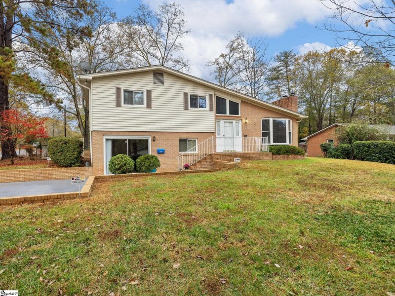 Property image 2 at 1073 Maryland Avenue, Spartanburg, SC 29307