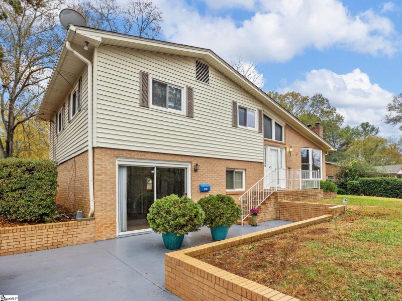 Property image 3 at 1073 Maryland Avenue, Spartanburg, SC 29307