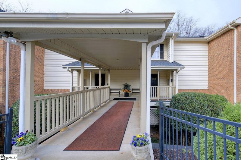 Property image 2 at 103 Swansgate Place, Greenville, SC 29605