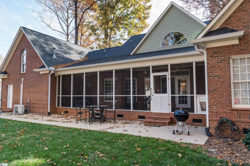 Property image 3 at 312 Whitfield Lane, Boiling Springs, SC 29316