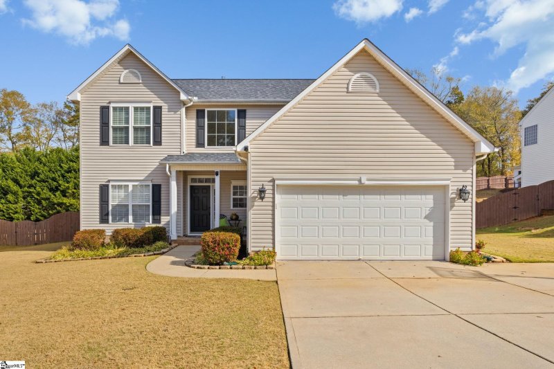 100 Woodvine Way