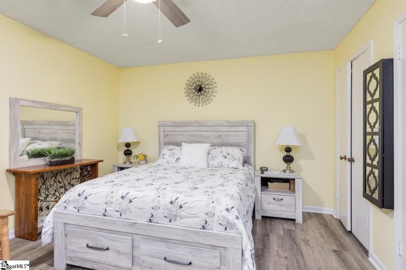 Property image 4 at 111 COLD SPRINGS Road, Greenville, SC 29607