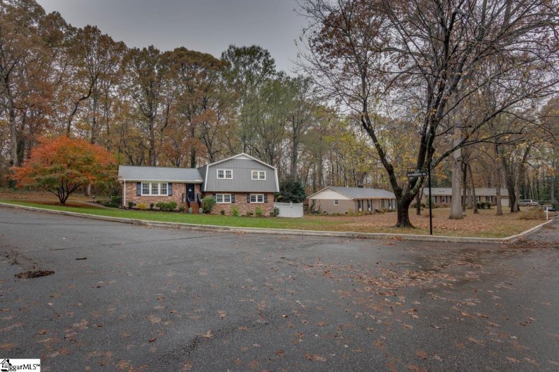 Property image 5 at 111 COLD SPRINGS Road, Greenville, SC 29607