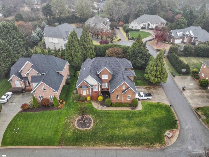 Property image 3 at 605 Mossy Ledge Lane, Simpsonville, SC 29681