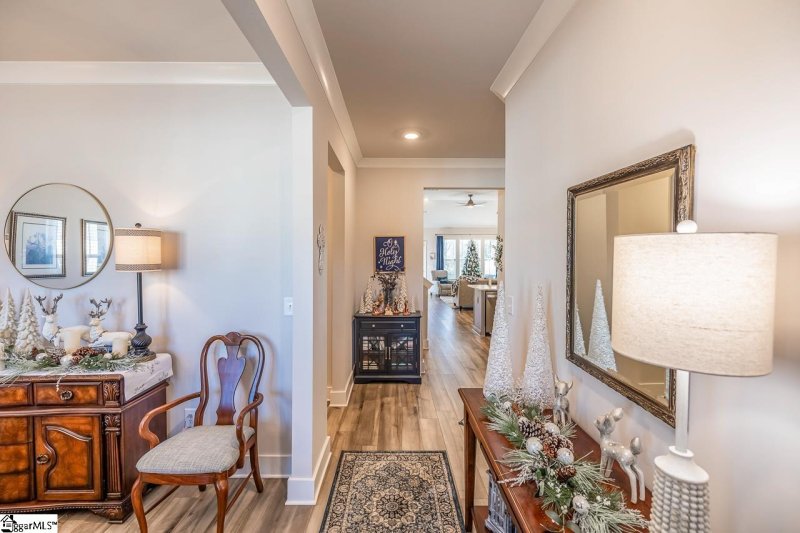 Property image 3 at 8 Thornfield Drive, Greenville, SC 29605