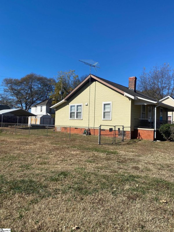 Property image 2 at 19 Bryant Street, Greenville, SC 29611-4642