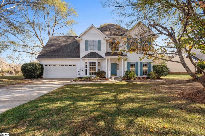 Property image 2 at 18 sandy Lane, Greenville, SC 29605