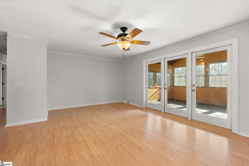 Property image 4 at 225 Eastbourne Road, Greenville, SC 29611