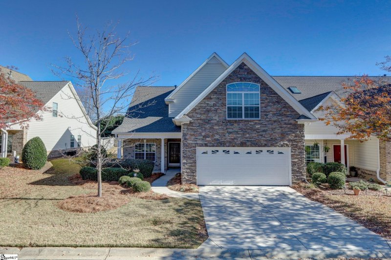 Property image 2 at 56 Barnwood Circle, Greenville, SC 29607