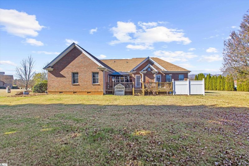 Property image 3 at 129 Gleneagles Road, Campobello, SC 29322