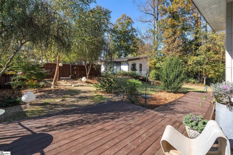 Property image 5 at 207 High Valley Boulevard, Greenville, SC 29605