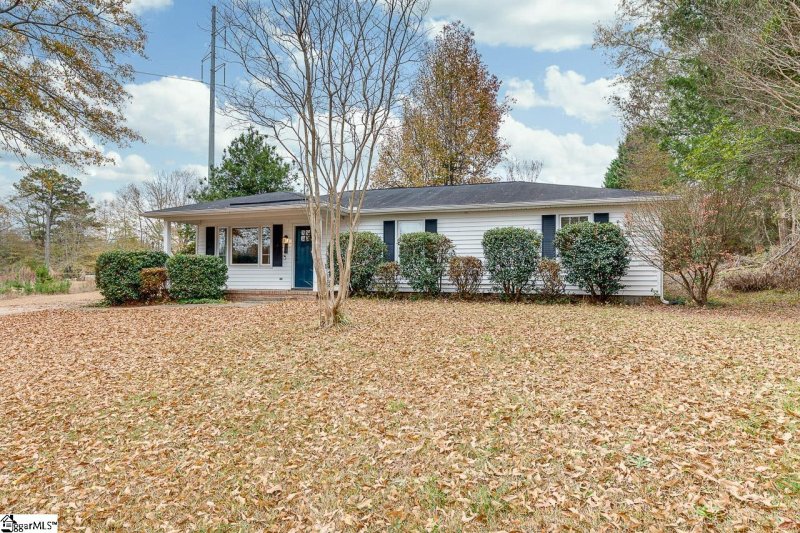 Property image 4 at 12 Rawood Drive, Travelers Rest, SC 29690