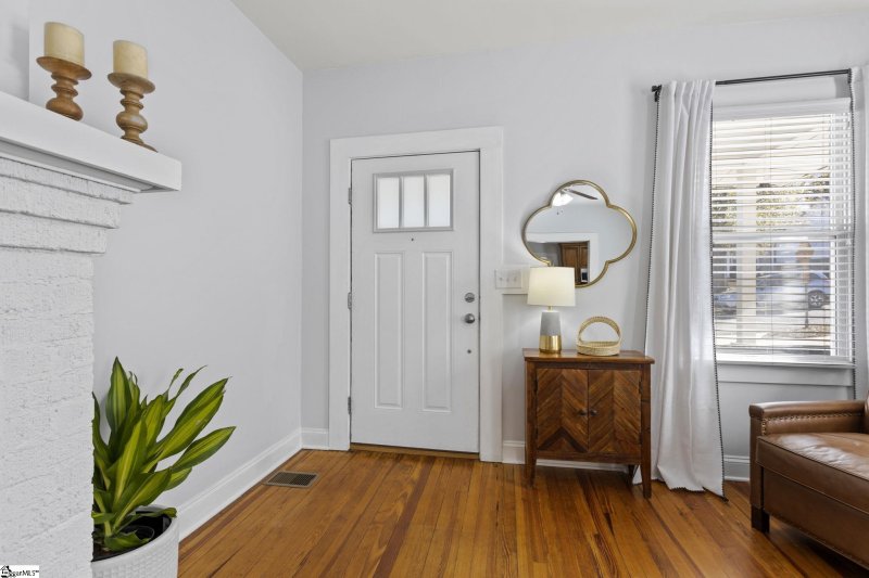 Property image 3 at 12 McAdoo Avenue, Greenville, SC 29607
