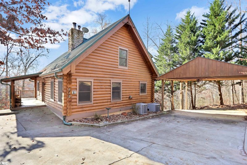 616 Pointe Wildwood Drive