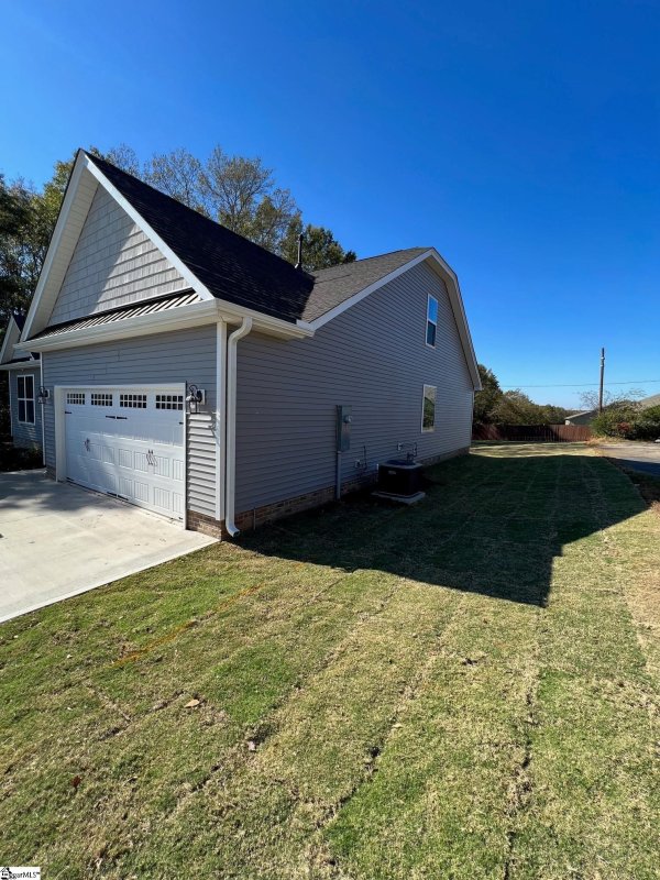 Property image 2 at 412 Pine Ridge Road, Duncan, SC 29334