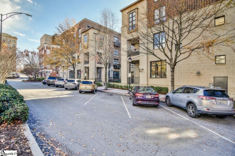 Property image 4 at 101 W Court Street, Greenville, SC 29601