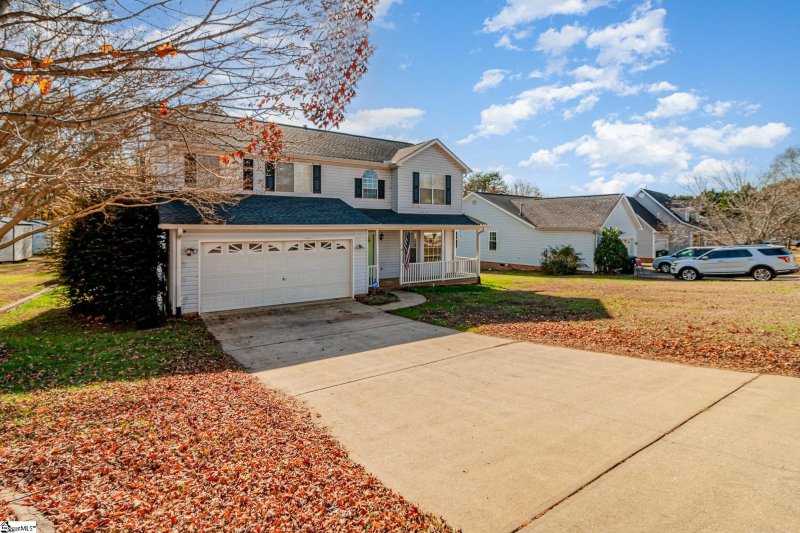 Property image 2 at 27 Michell Drive, Taylors, SC 29687