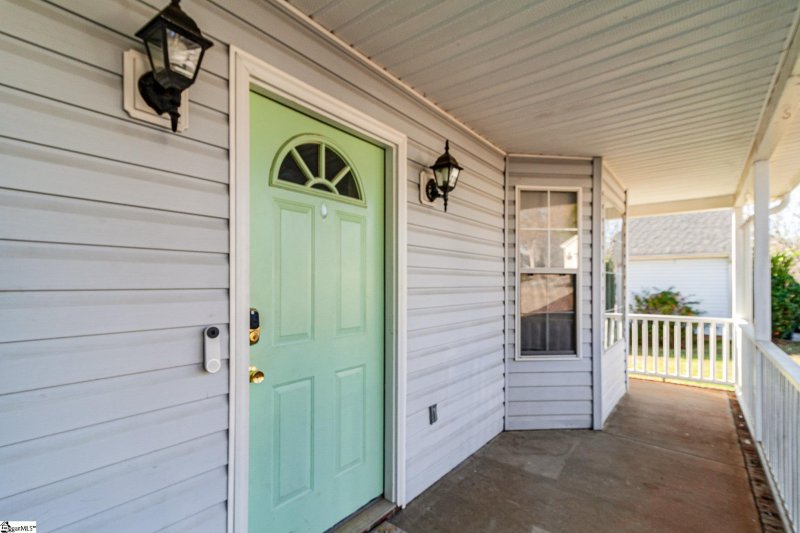 Property image 5 at 27 Michell Drive, Taylors, SC 29687