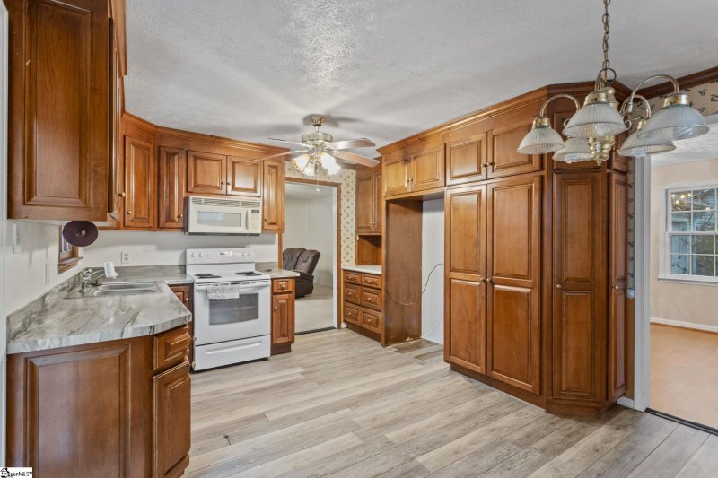 Property image 5 at 402 Brentwood Way, Simpsonville, SC 29680