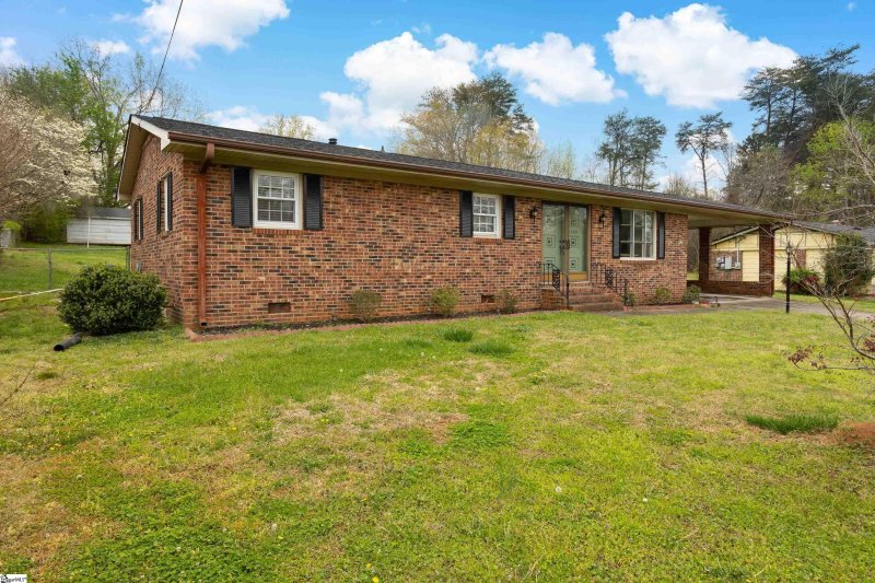 Property image 2 at 109 Crystal Drive, Duncan, SC 29334