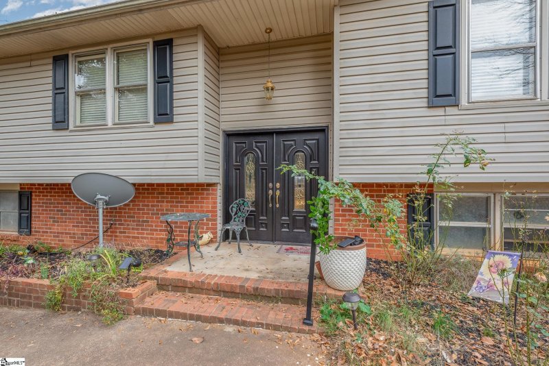 Property image 2 at 116 Winston Way, Easley, SC 29640