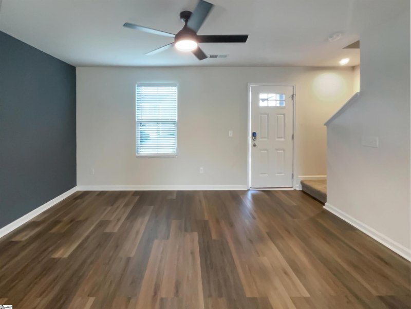 Property image 2 at 142 Castlebrook Drive, Greenville, SC 29605