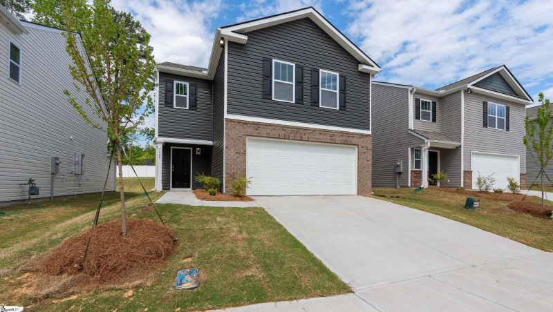 Property image 2 at 557 Evaleigh Street, Woodruff, SC 29388