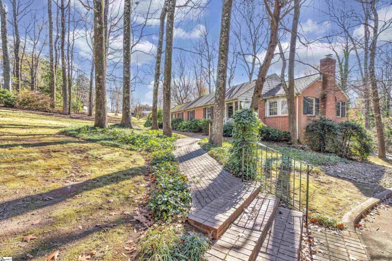 Property image 2 at 200 Hermitage Road, Greenville, SC 29615