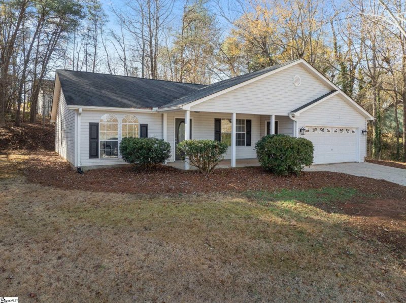 Property image 4 at 121 Confederate Lane, Greer, SC 29651