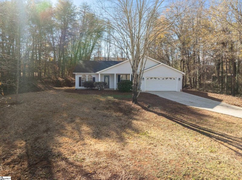 Property image 5 at 121 Confederate Lane, Greer, SC 29651