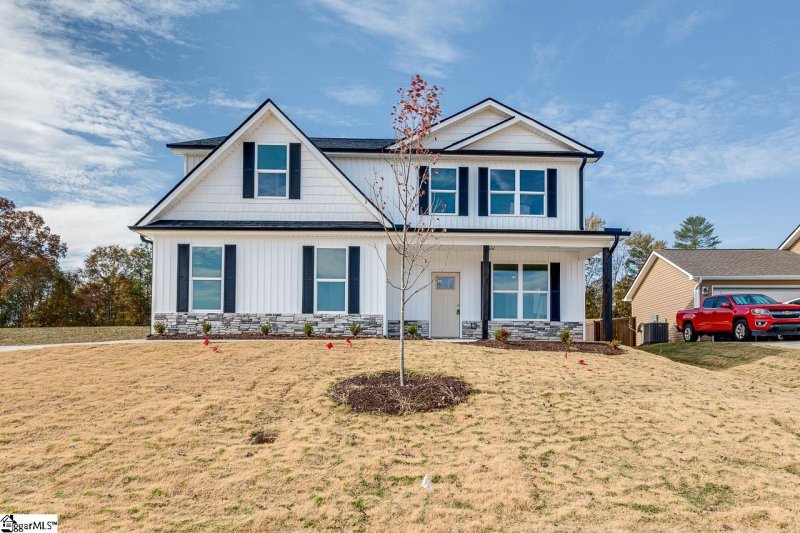 104 Legacy Lane