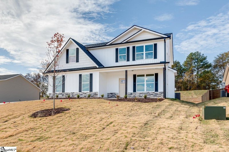 Property image 2 at 104 Legacy Lane, Pickens, SC 29671