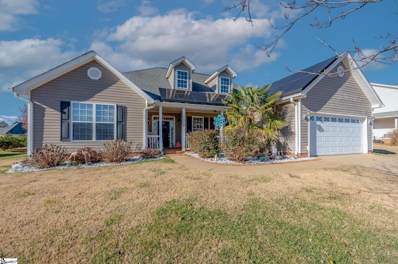 Property image 2 at 2 Cotton Hill Lane, Greer, SC 29651